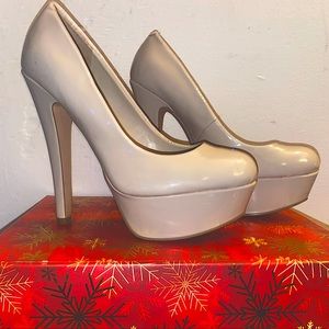 Size 7.5 Creamy coloured Platform heels from G by Guess